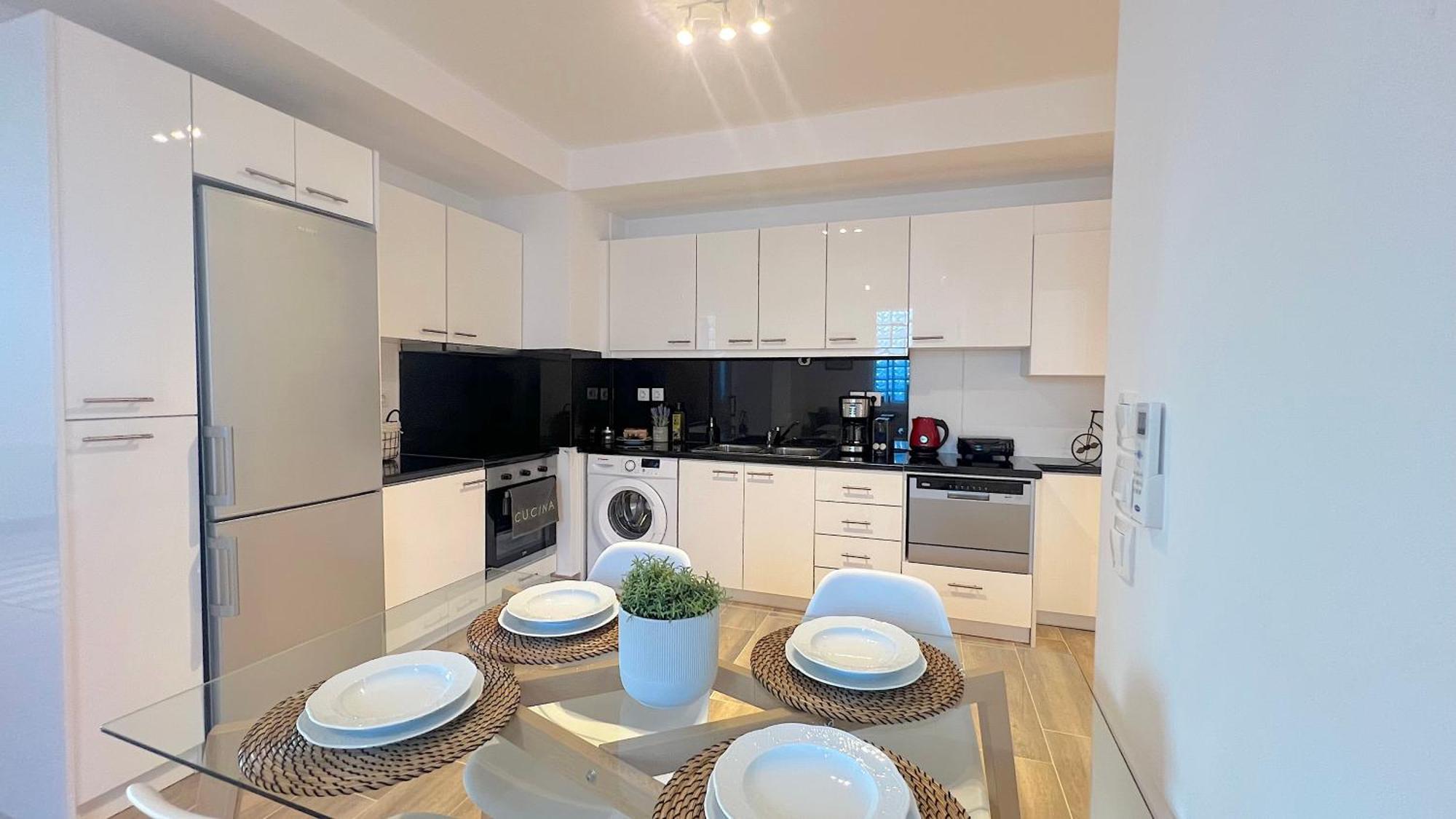 Pentelis Cozy Apt In Paleo Faliro เอเธนส์ ภายนอก รูปภาพ
